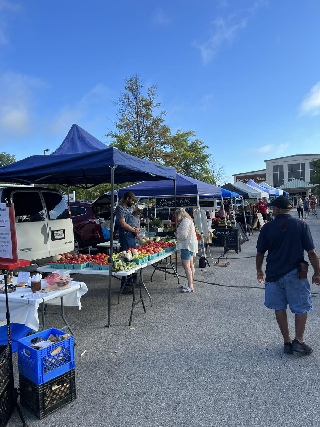 St. Charles Riverwalk Market-2023-11-04